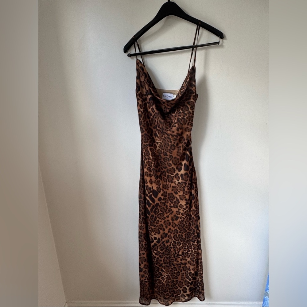 SNYDS. Size 2 Brown Leopard Print Midi Dress